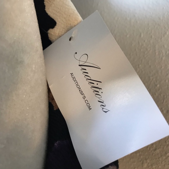 On or off the shoulder dressπΊπΊπΊπΊ - Picture 8 of 8